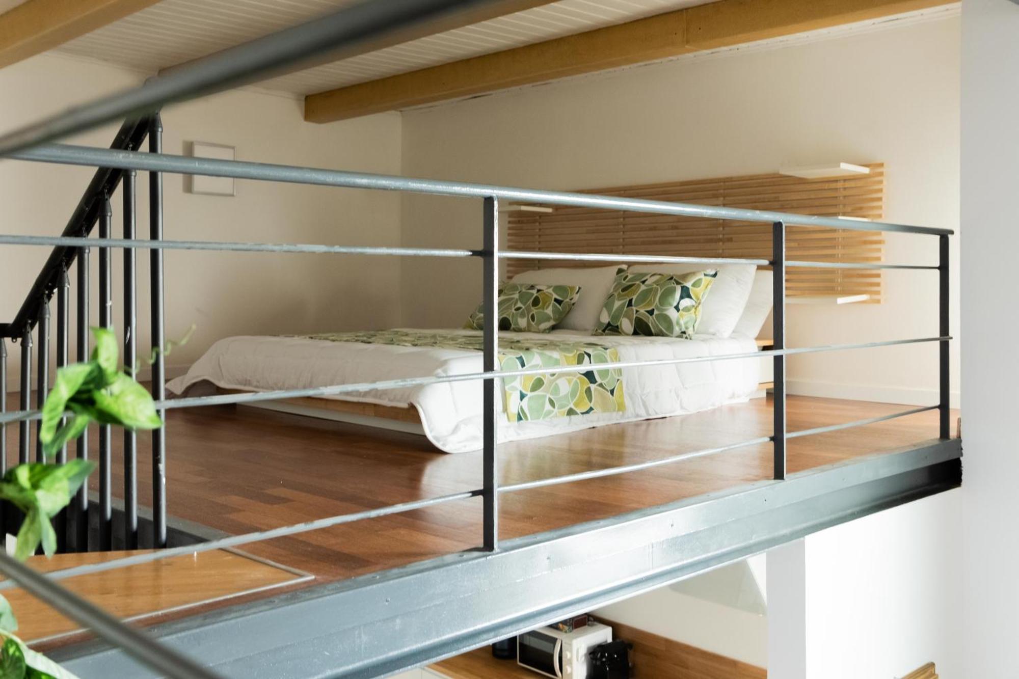 Mini Loft Torre San Vitale * Como