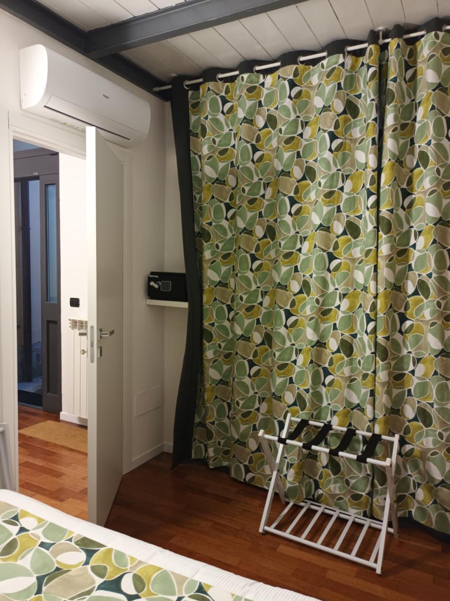 Mini Loft Torre San Vitale * Como